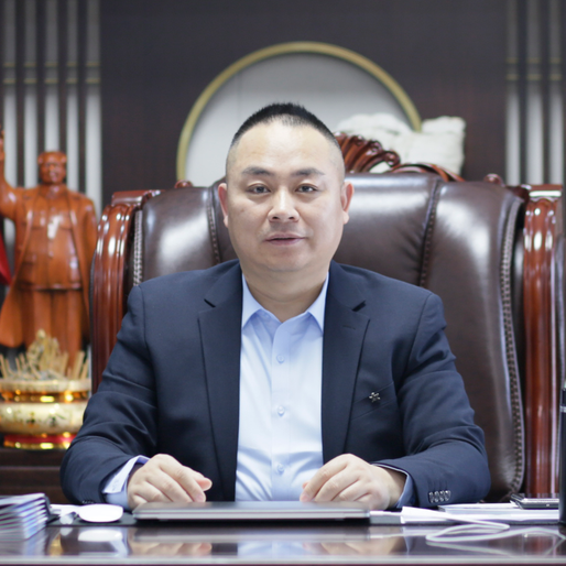 中国人民解放军退役军人、盐城市亭湖区人大代表、同济大学 EMBA 硕士；江苏铬莱铂数字科技有限公司创始人兼董事长；
国家增材院长三角“新科新材”特约专家、“产城园企”融合战略规划顾问；
医学3D打印中心全国联盟特约高级经济分析师；深耕增材制造尖端领域超十年，以市场需求为导向开展研发项目···